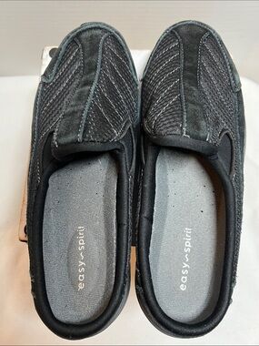 Easy Spirit Women's Slip-On Loafers in Black size 7